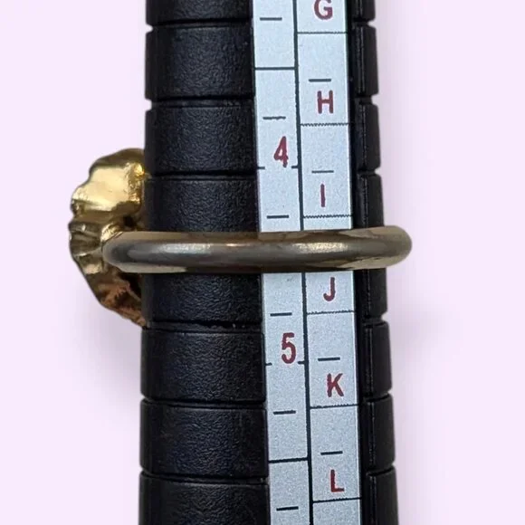 V. Avon Floral Rhinestone Ring - Picture 7 of 7